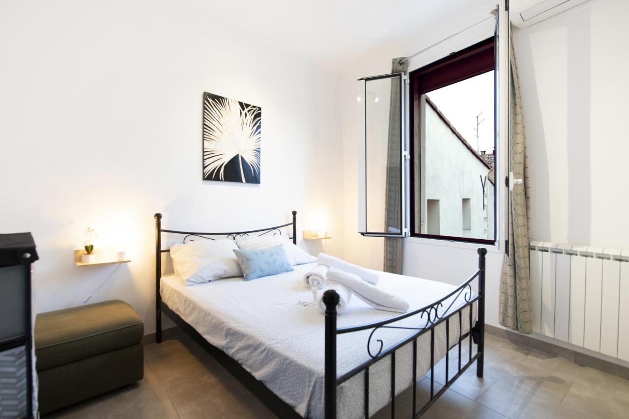 Suite Volupte Classee 3 Etoiles Avec Vue Sur Jardin, Climatisation Montpellier Exteriör bild