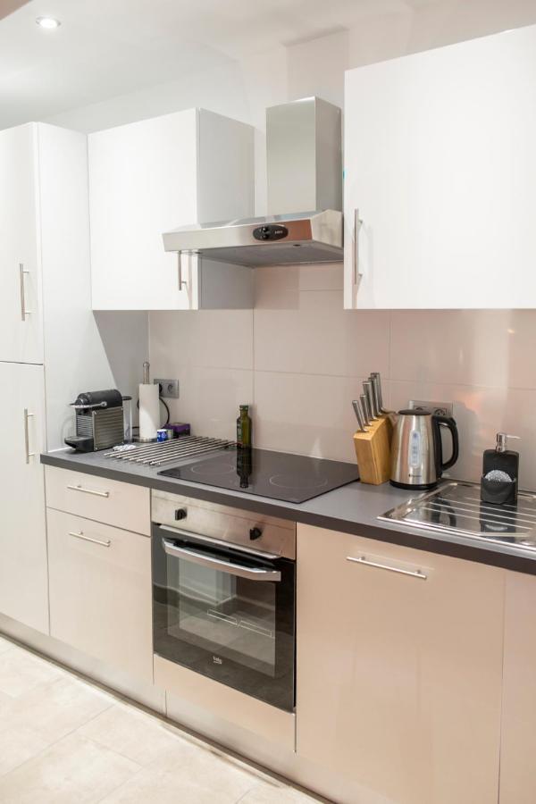 Suite Volupte Classee 3 Etoiles Avec Vue Sur Jardin, Climatisation Montpellier Exteriör bild
